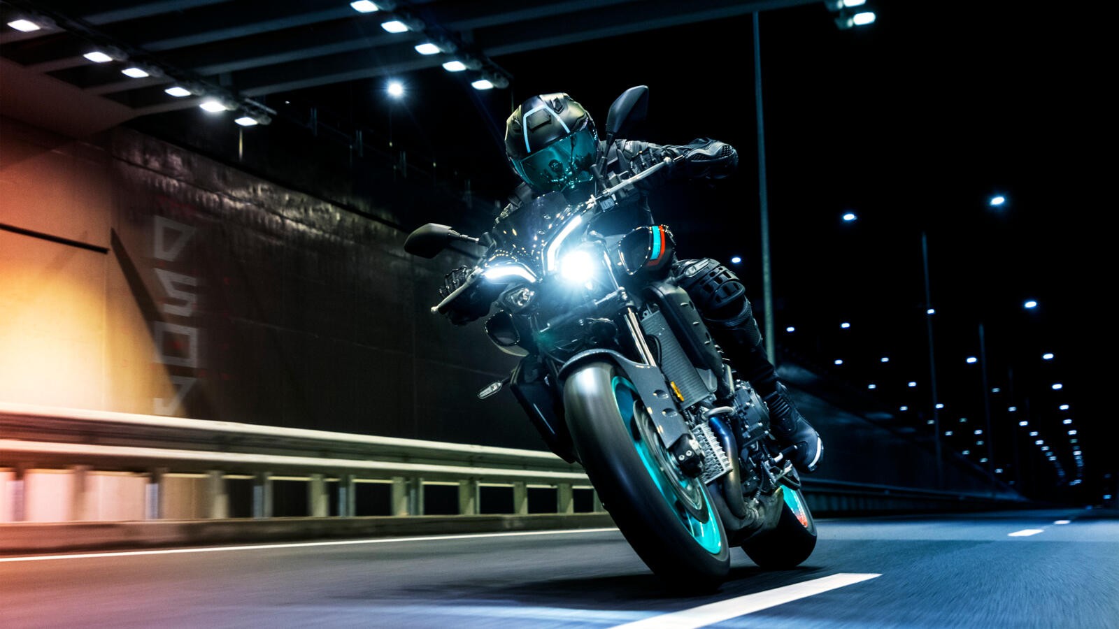 Yamaha MT-10 2022: le foto