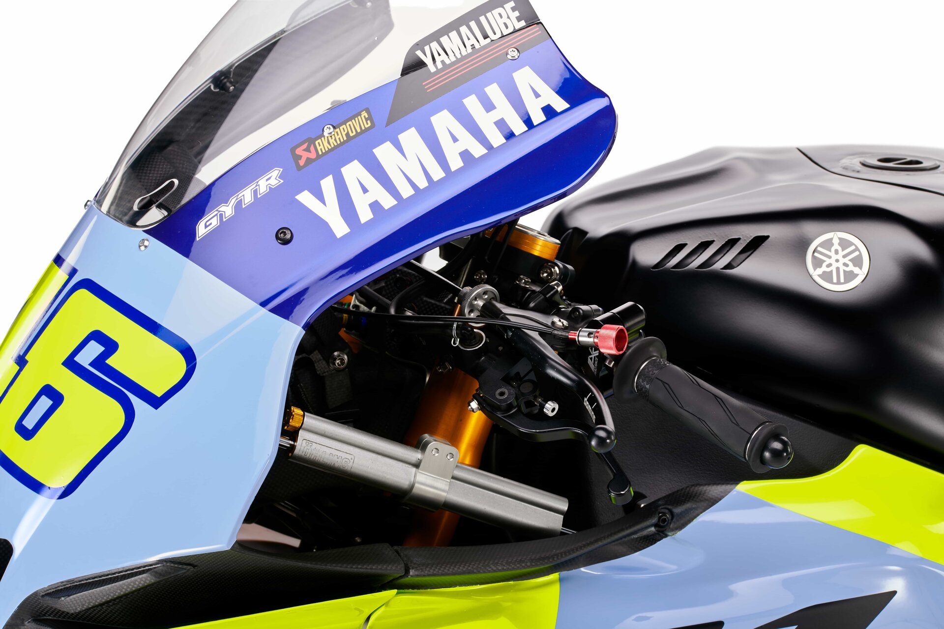 Yamaha omaggia Valentino Rossi con una speciale R1 GYTR VR46