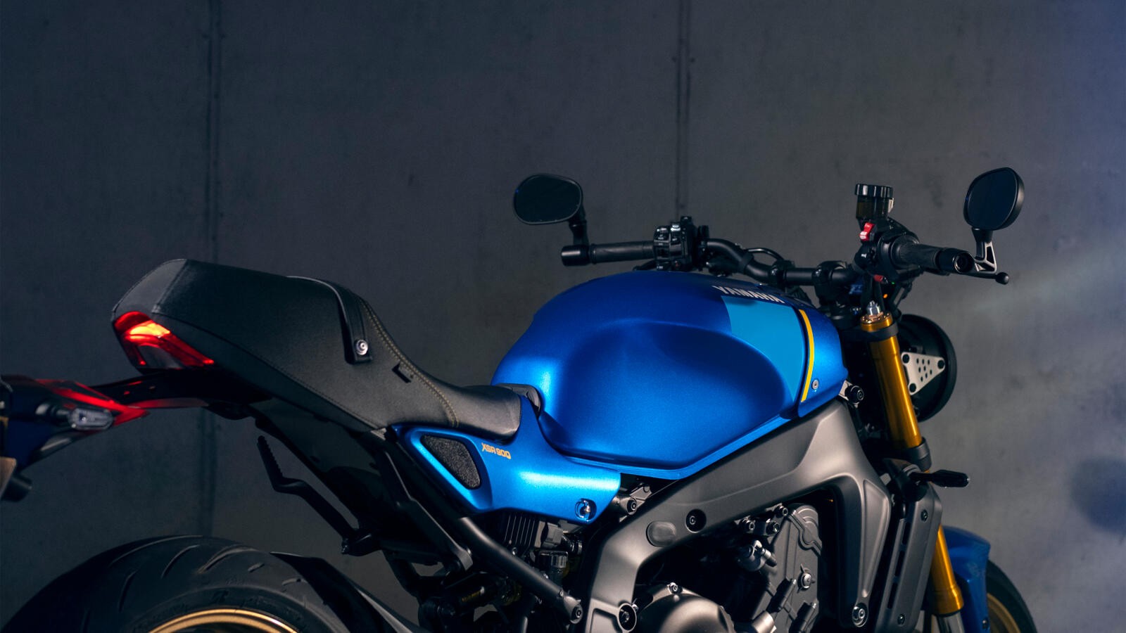 Yamaha XSR900 2022: le foto