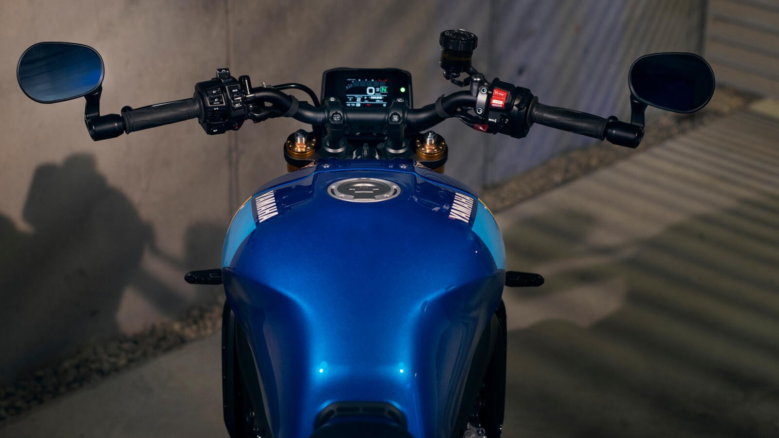 Yamaha XSR900 2022: le foto