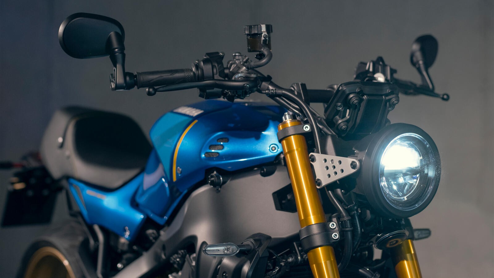 Yamaha XSR900 2022: le foto