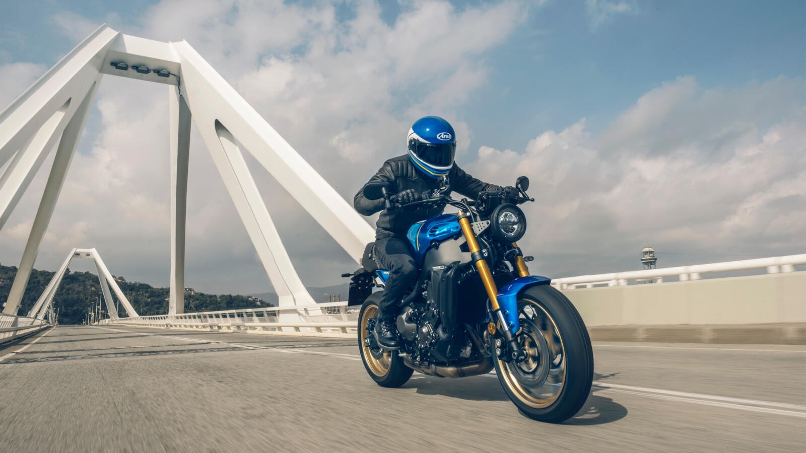 Yamaha XSR900 2022: le foto