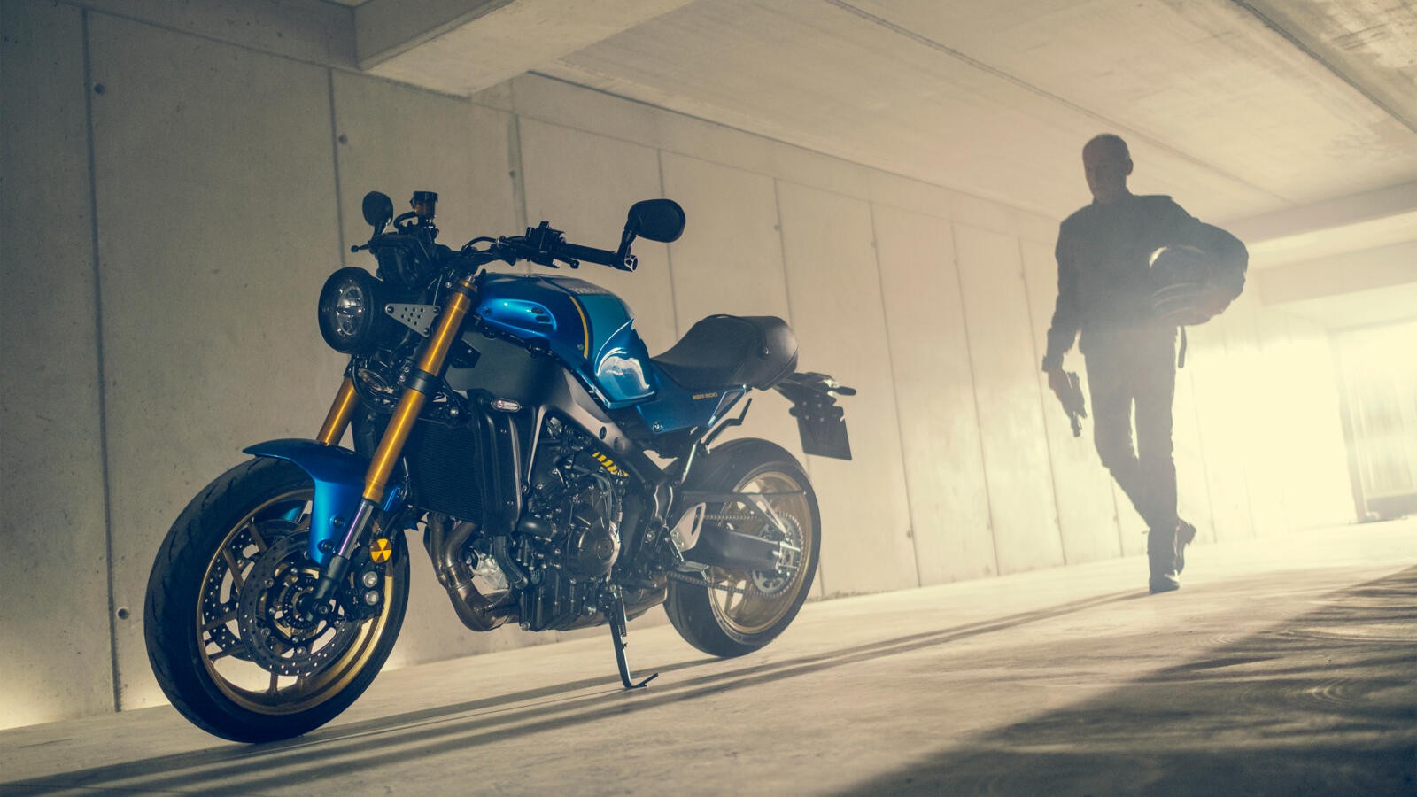 Yamaha XSR900 2022: le foto