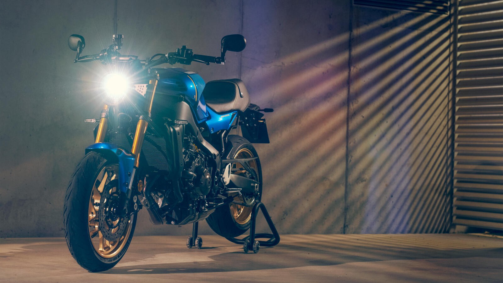 Yamaha XSR900 2022: le foto