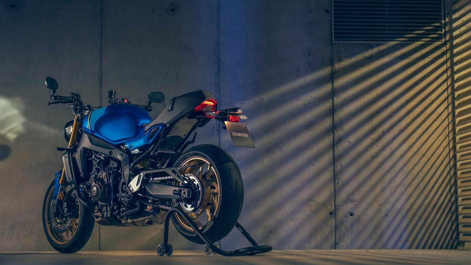 Yamaha XSR900 2022: le foto