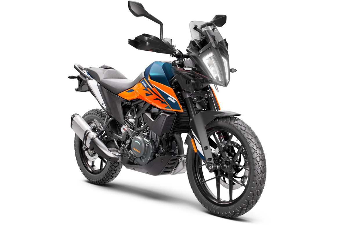 ktm-svela-la-nuova-390-adventure-2022-foto-motoblog