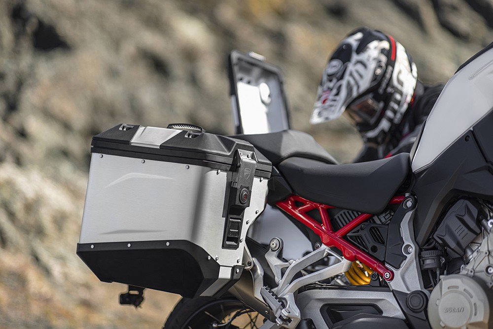 Ducati Multistrada V4 2022: foto