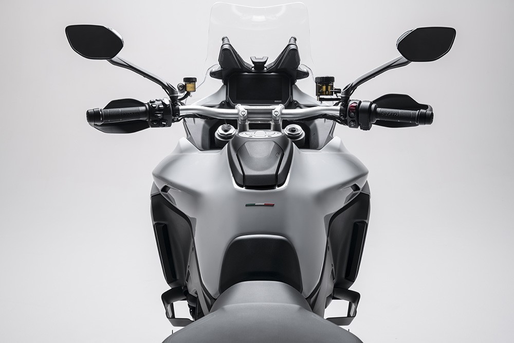 Ducati Multistrada V4 2022: foto