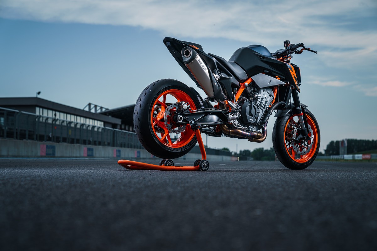 KTM 890 DUKE R 2022