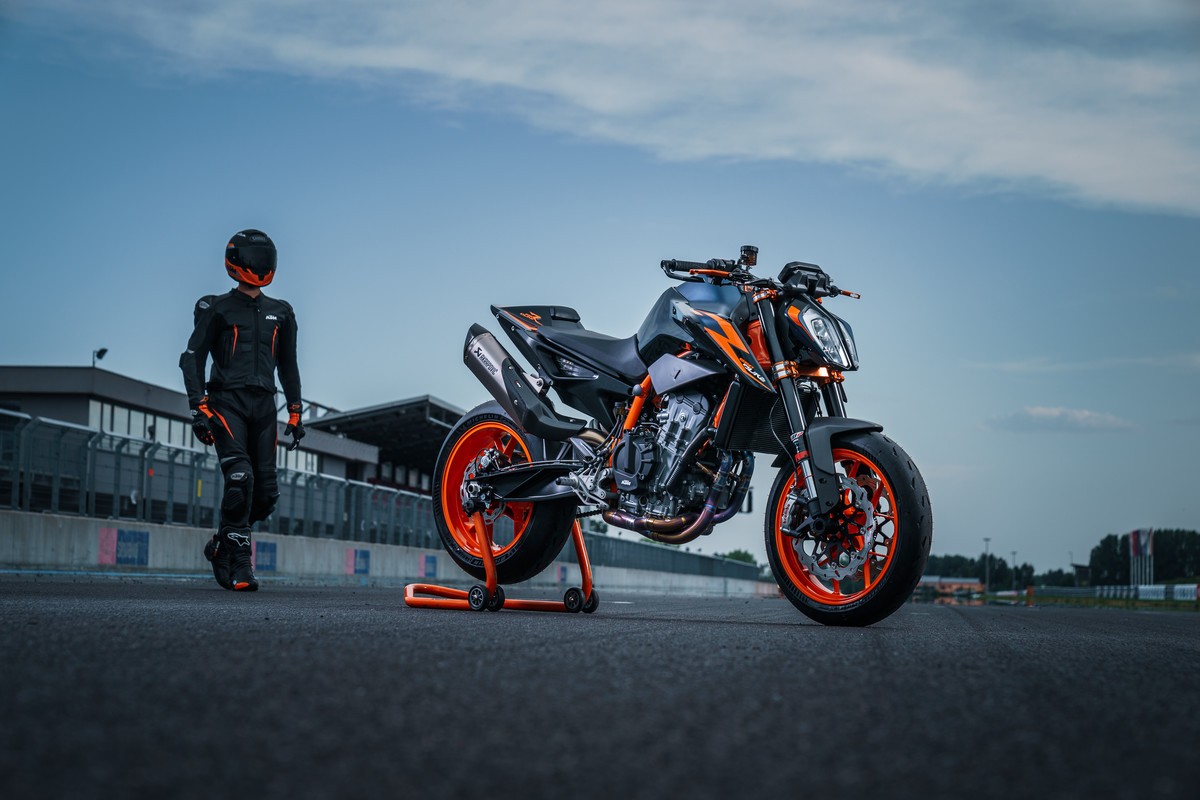 KTM 890 DUKE R 2022