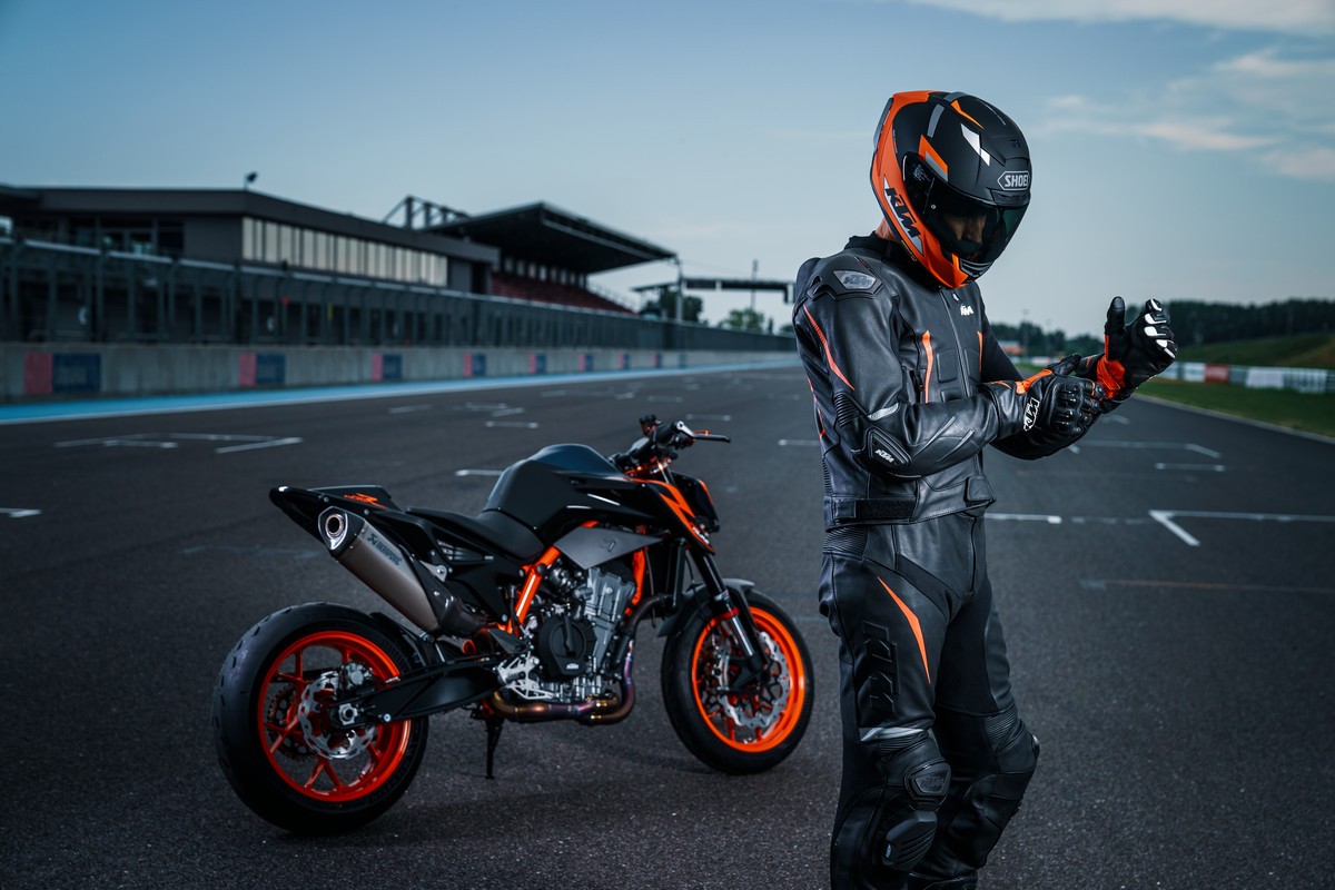 KTM 890 DUKE R 2022