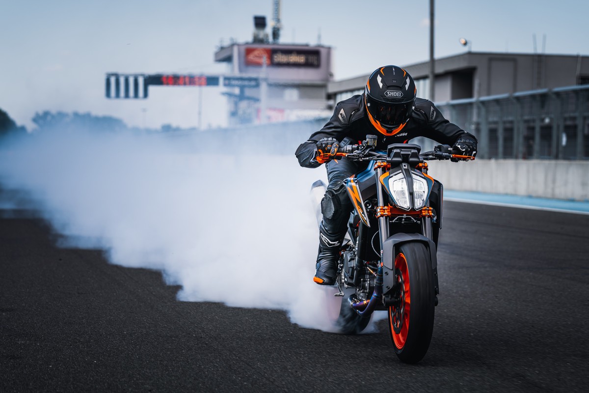 KTM 890 DUKE R 2022