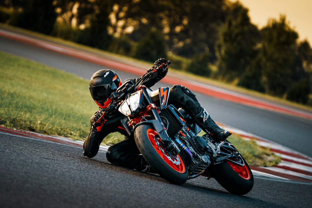 KTM 890 DUKE R 2022