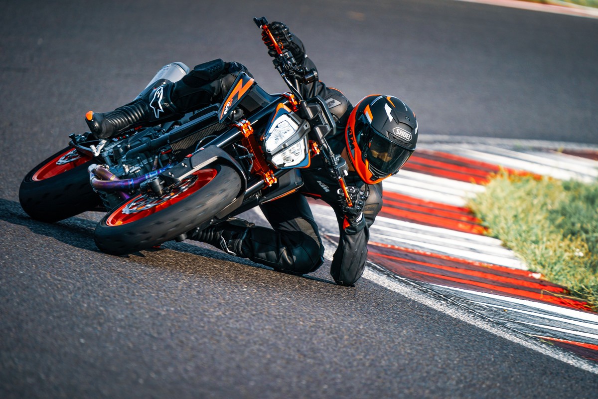 KTM 890 DUKE R 2022