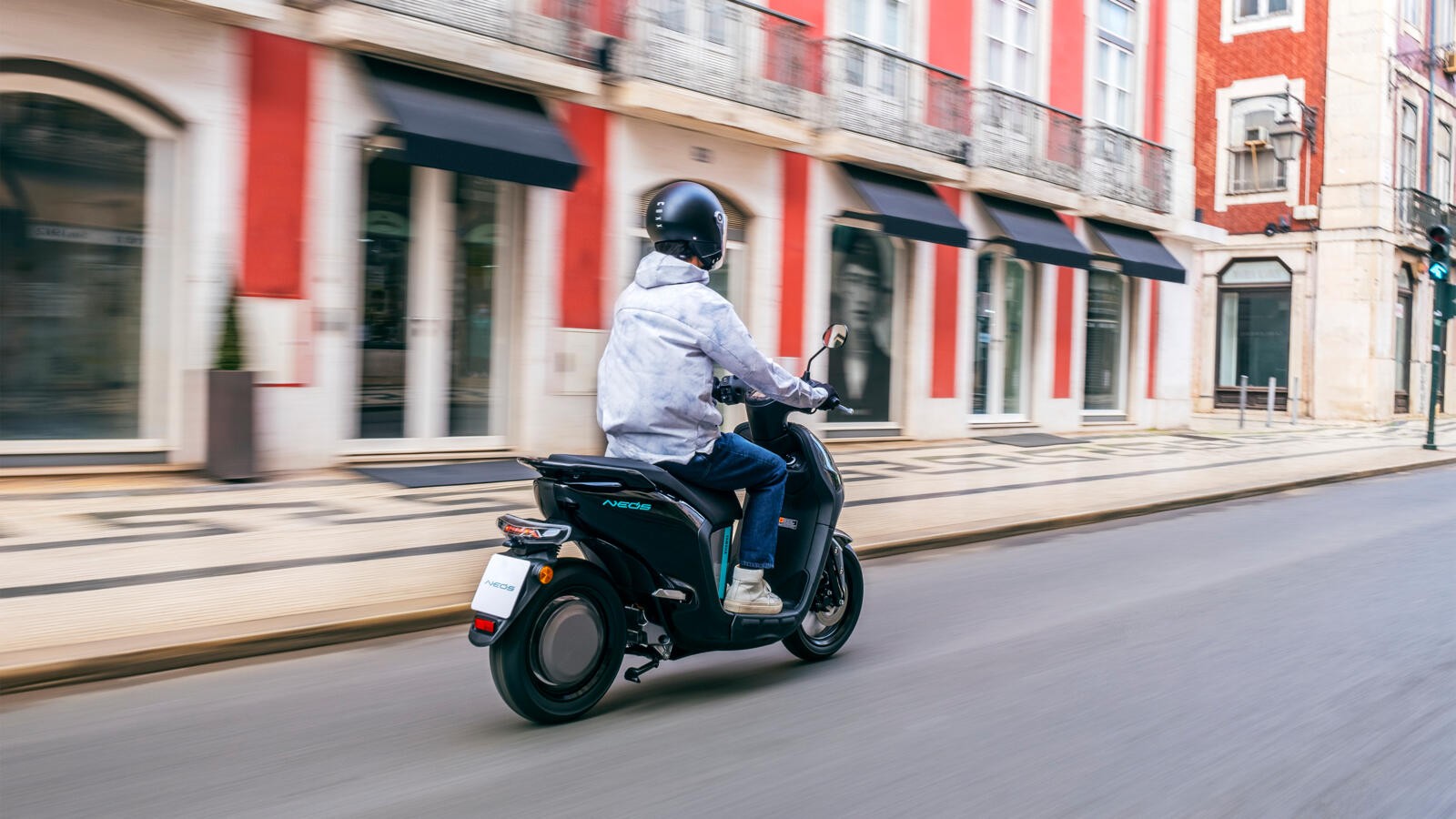 Yamaha NEO's: le foto del primo scooter elettrico