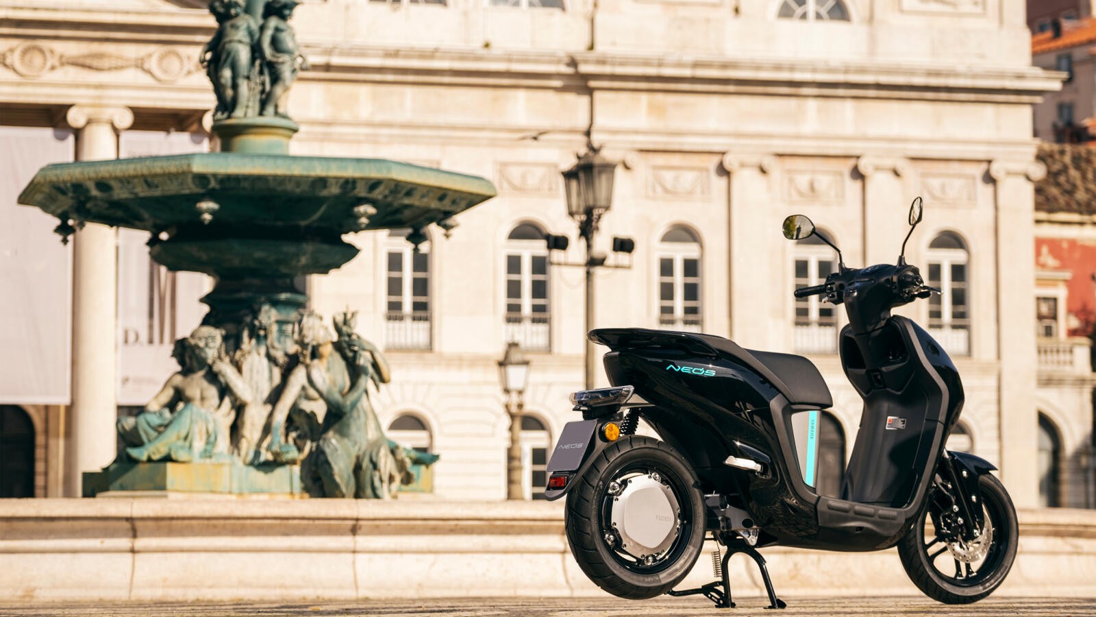 Yamaha NEO's: le foto del primo scooter elettrico