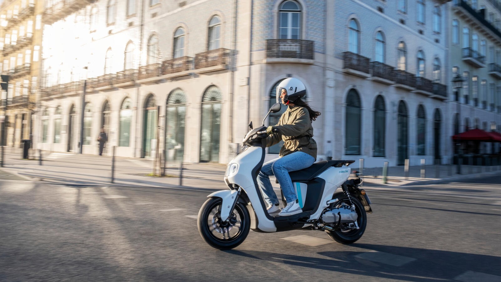 Yamaha NEO's: le foto del primo scooter elettrico