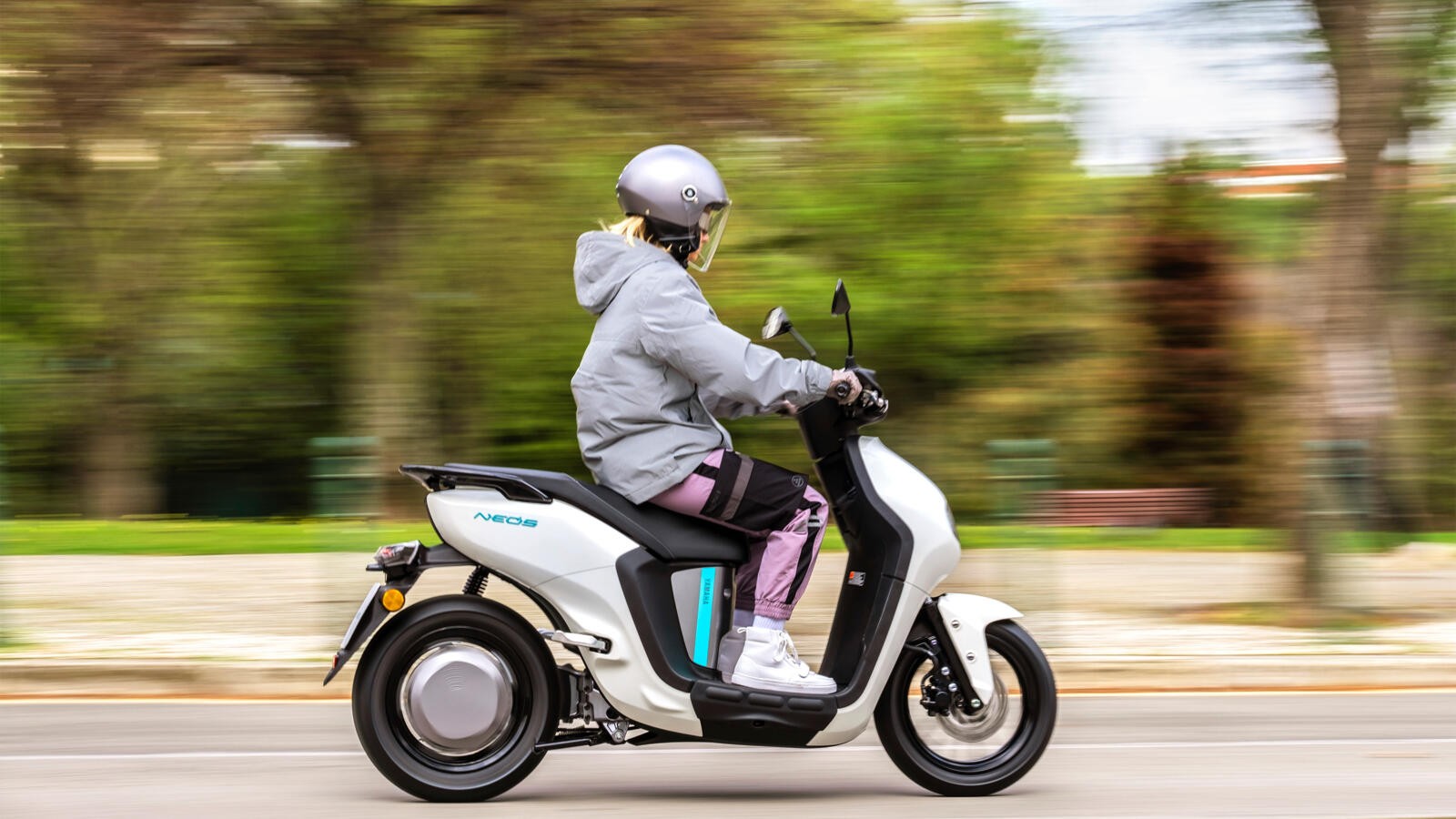 Yamaha NEO's: le foto del primo scooter elettrico