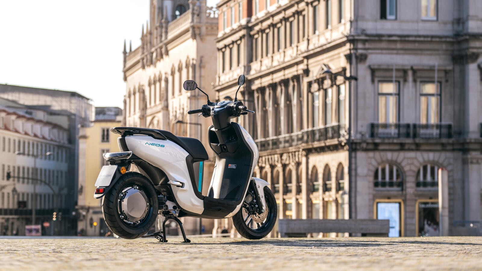 Yamaha NEO's: le foto del primo scooter elettrico