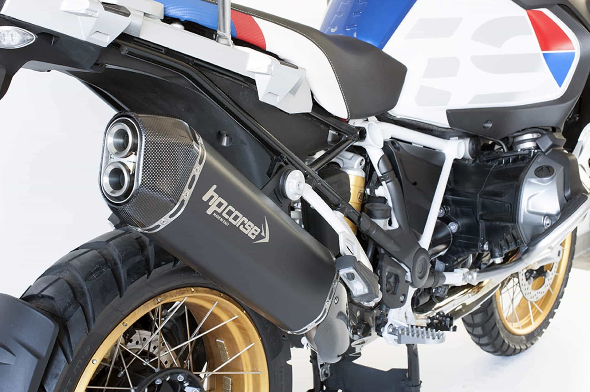 BMW R 1250 GS, HP Corse presenta tre nuovi scarichi