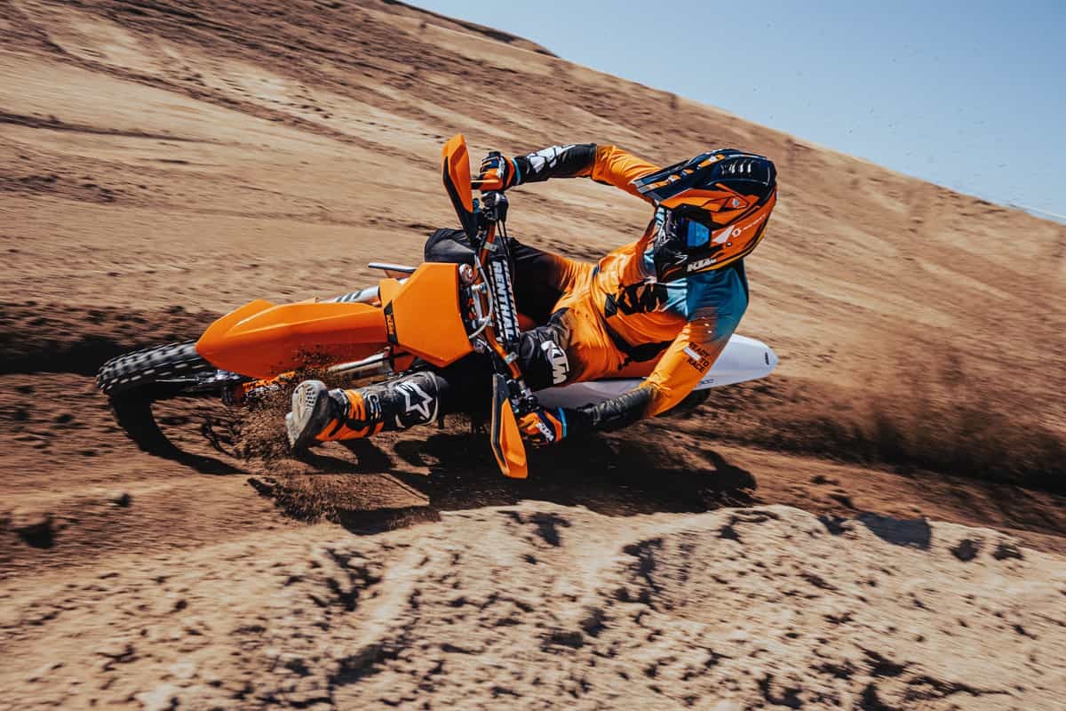 KTM presenta la nuova gamma SX 2023: foto