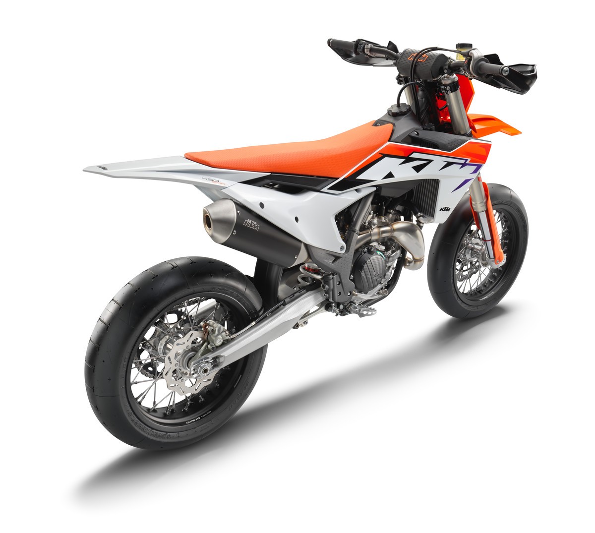 KTM 450 SMR 2023: le immagini ufficiali