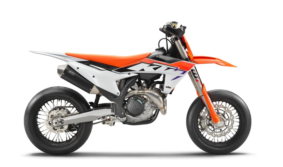 KTM 450 SMR 2023: le immagini ufficiali