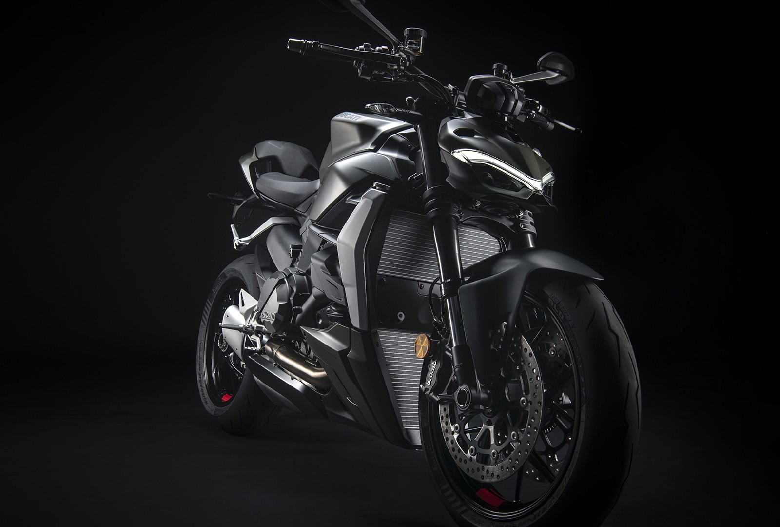 Ducati Streetfighter V2, nuova tinta Storm Green