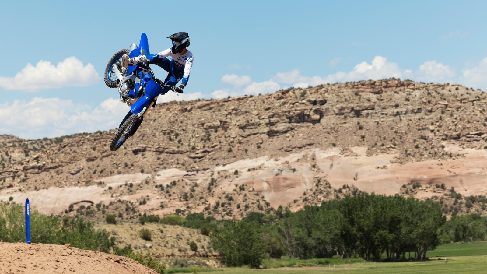 Yamaha YZ450F 2023: le foto