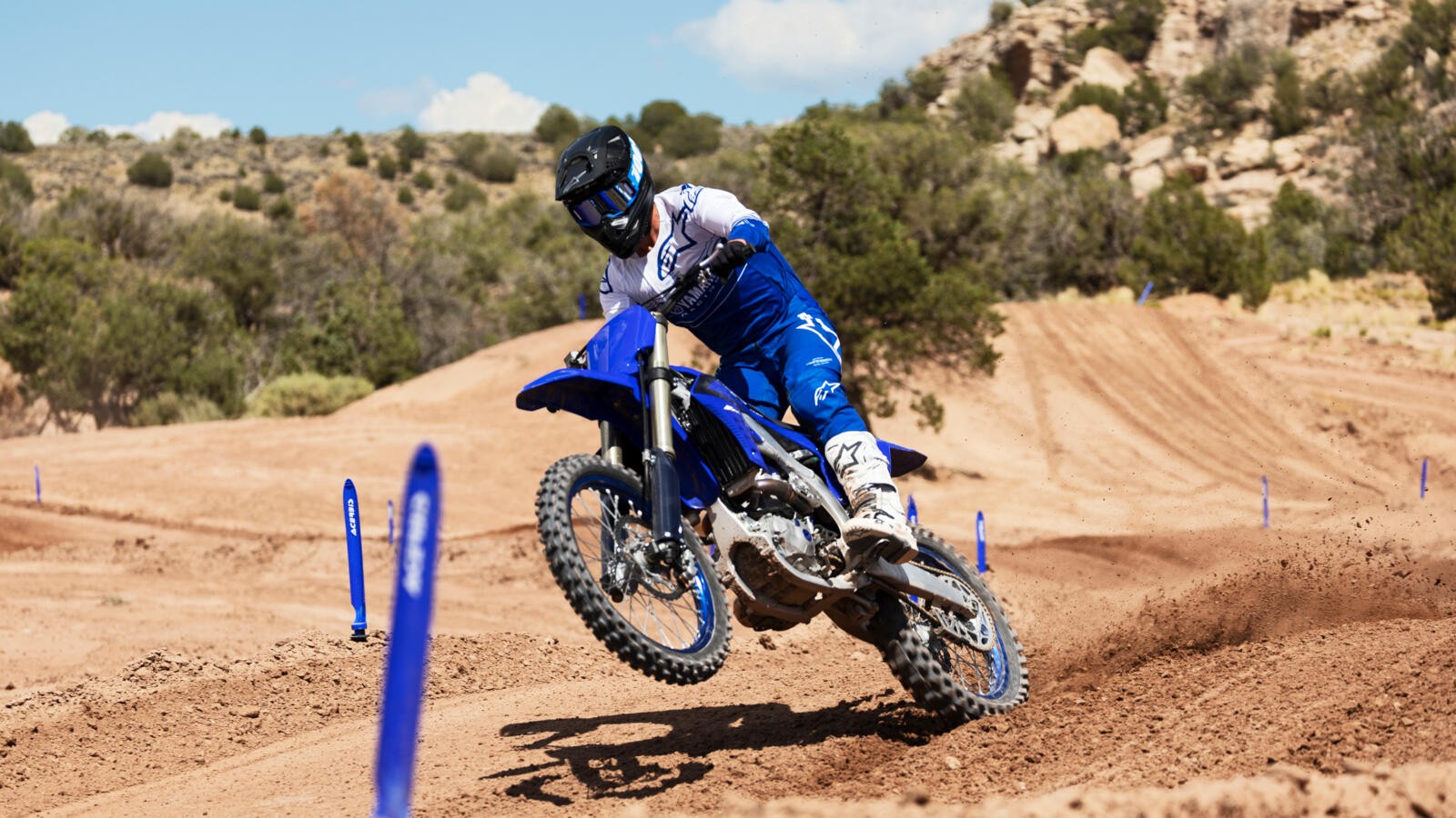 Yamaha YZ450F 2023: le foto