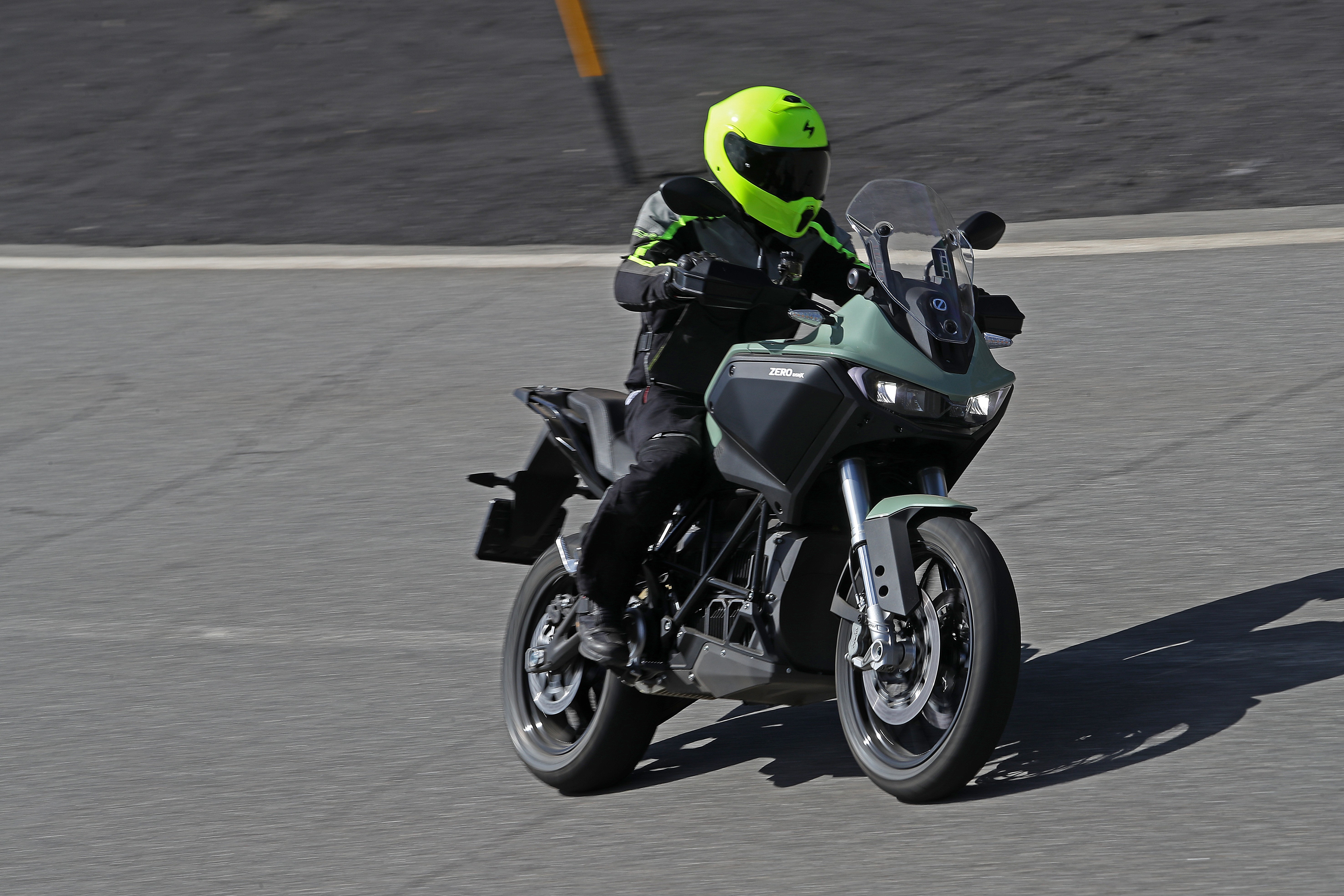 Zero Motorcycles DSR/X: le foto della prova