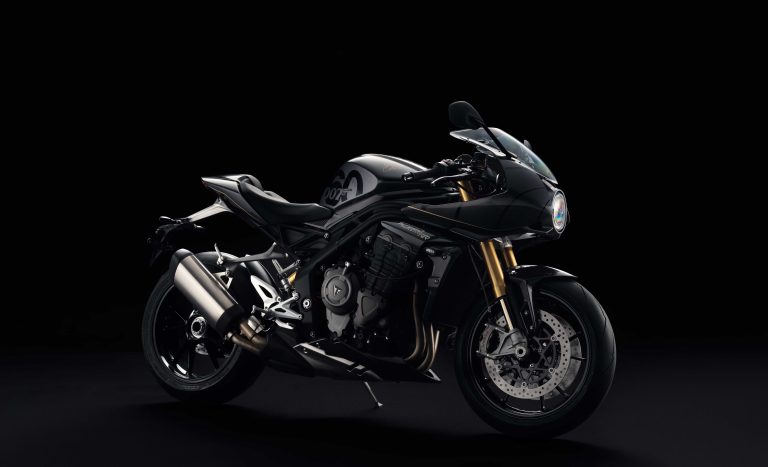 triumph-speed-triple-1200-rr-bond-edition