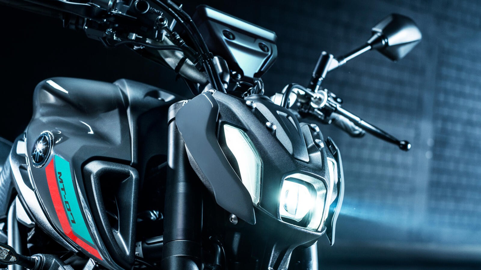 Yamaha MT-07 2023: le foto