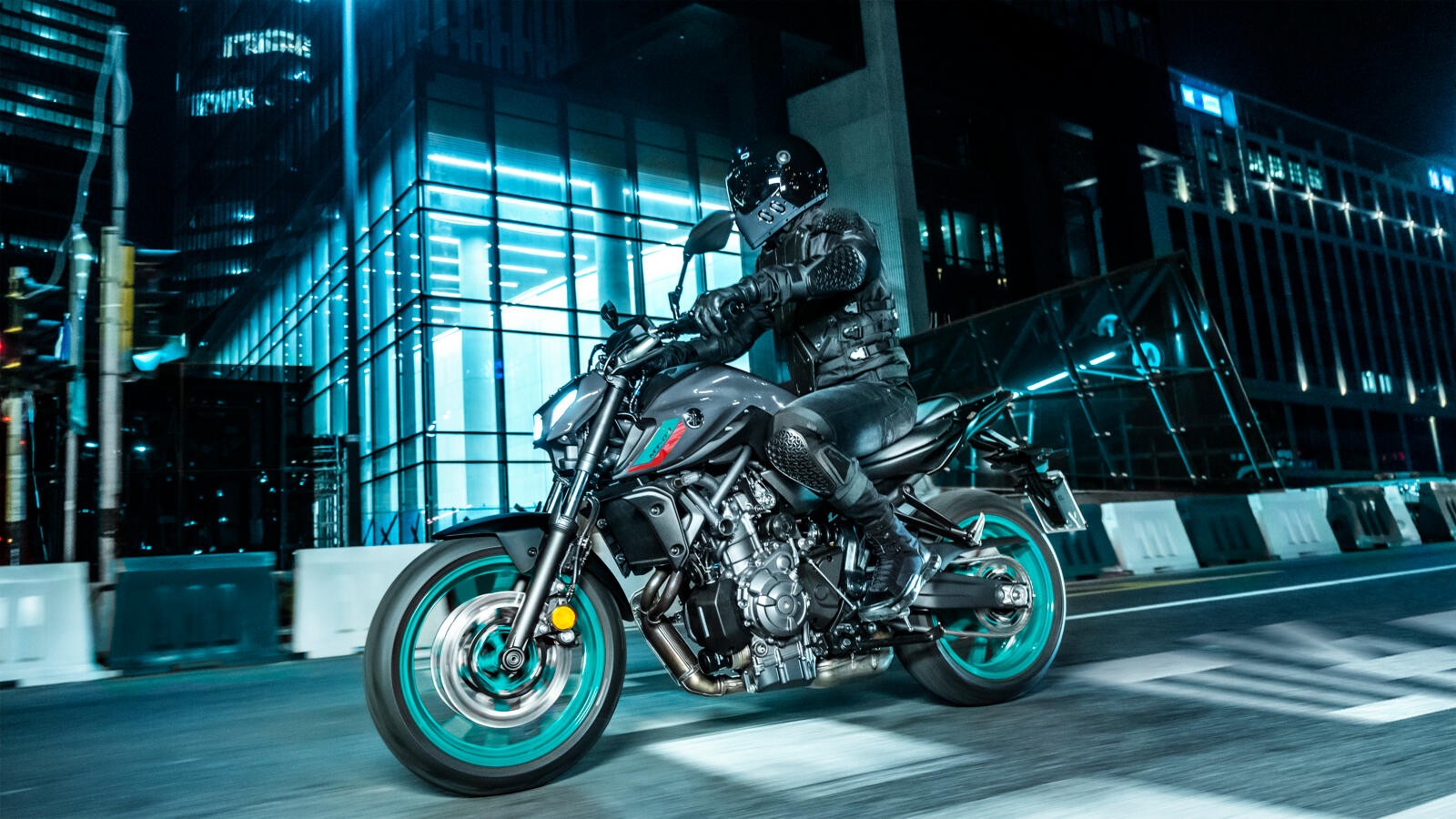 Yamaha MT-07 2023: le foto