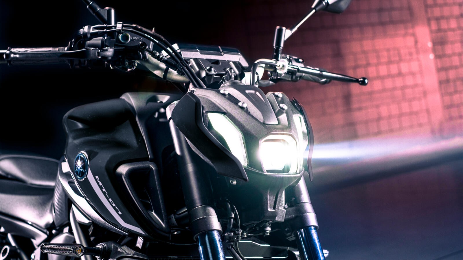 Yamaha MT-07 2023: le foto