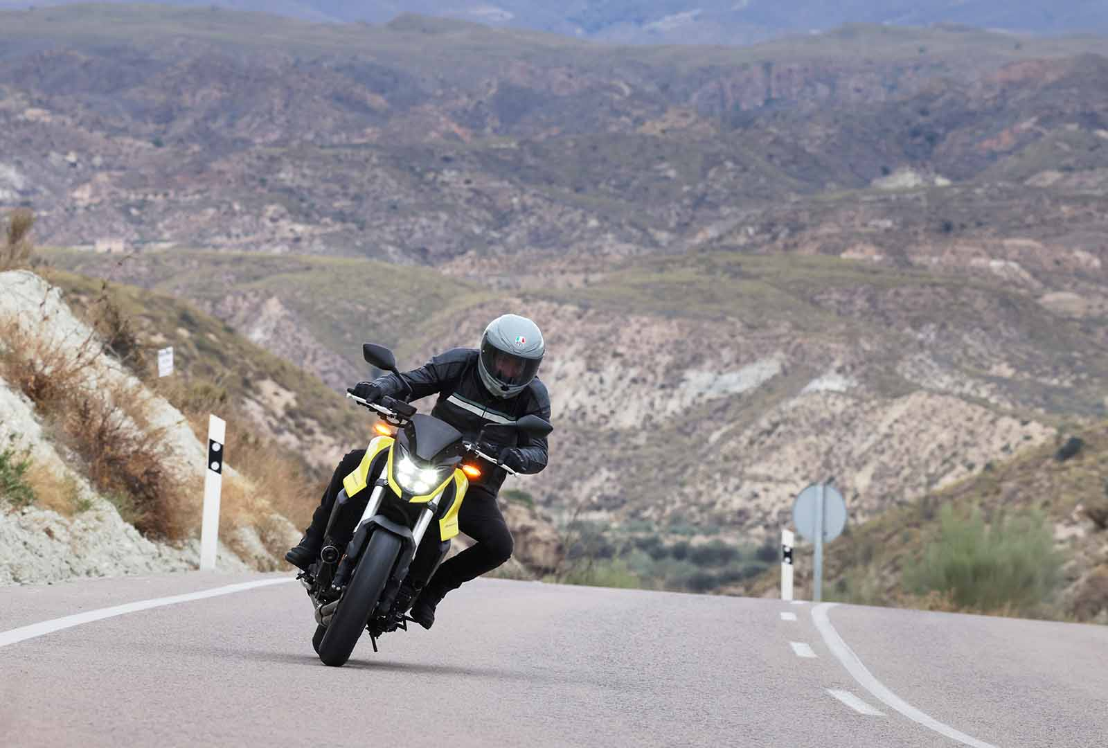 Honda CB750 Hornet: le foto della prova