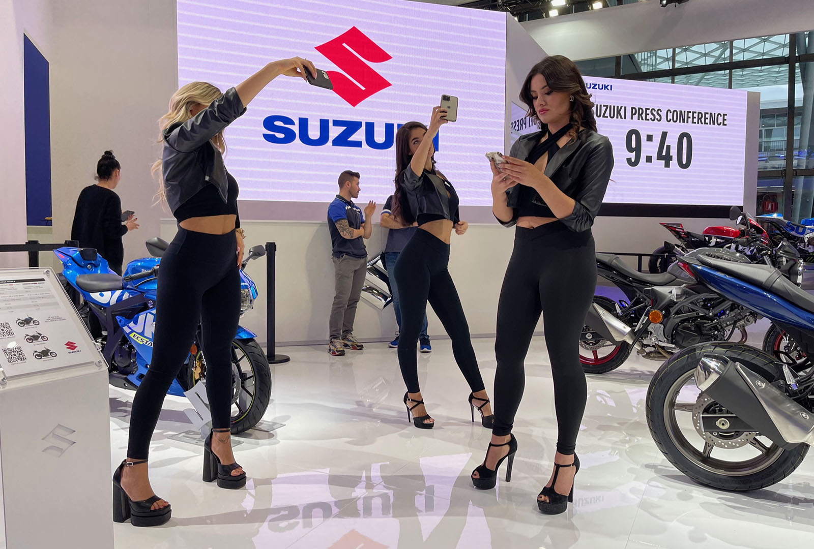 EICMA 2022, le ragazze più belle del salone