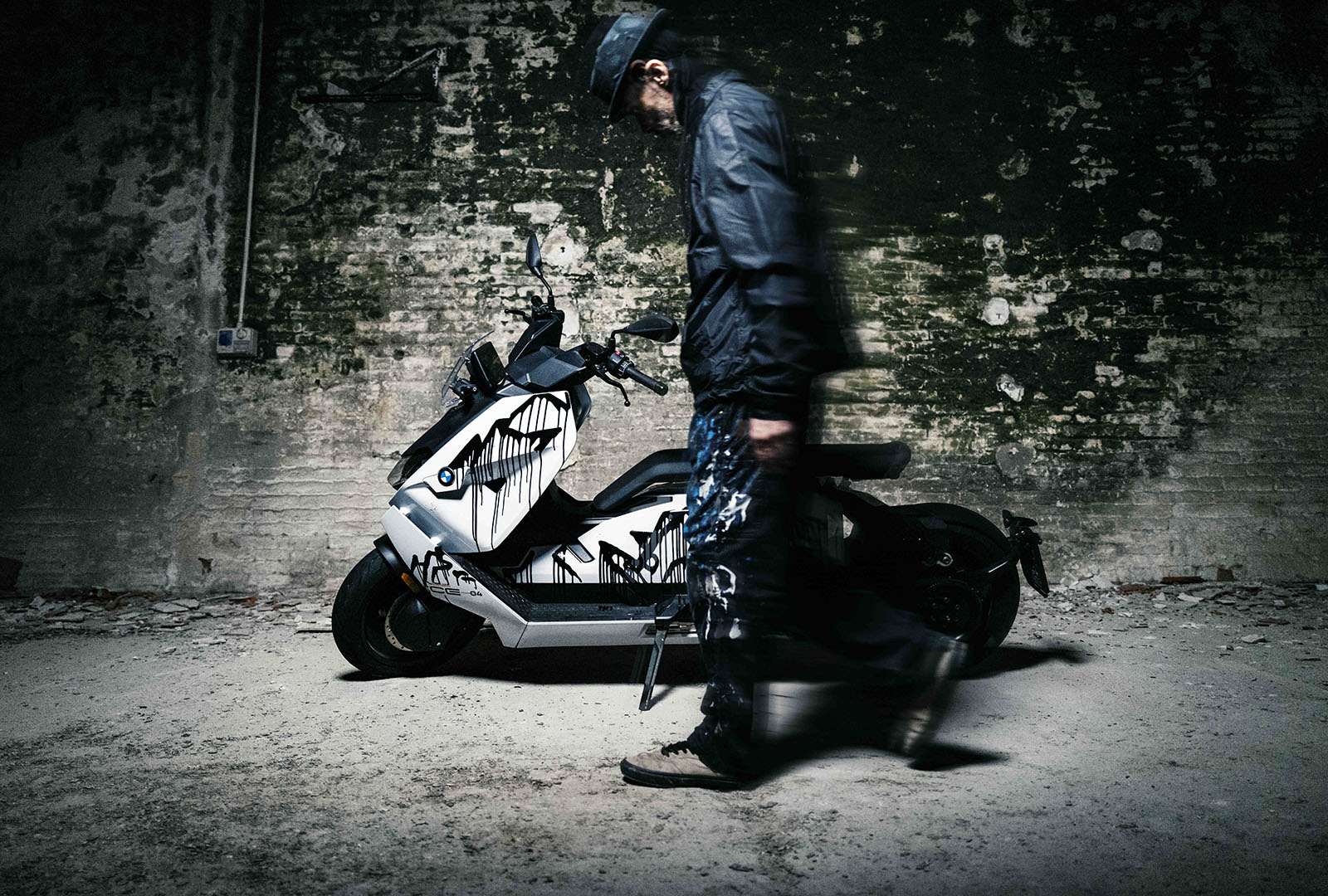 BMW CE 04, l'urban camouflage di Flycat