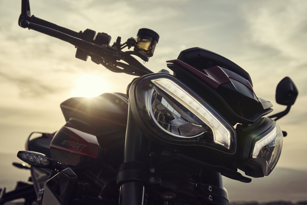 Triumph Street Triple 2023: foto