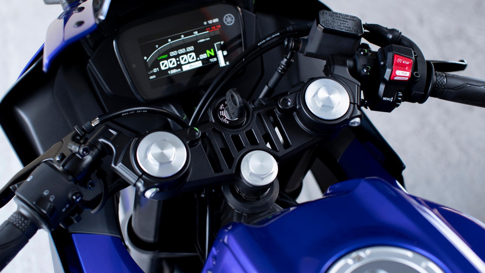 Yamaha svela la nuova R125 2023: foto