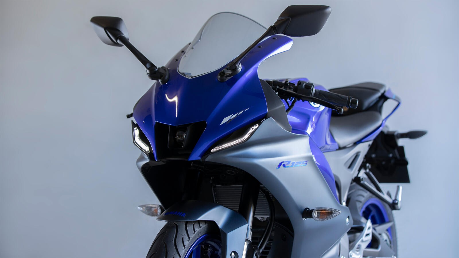 Yamaha svela la nuova R125 2023: foto