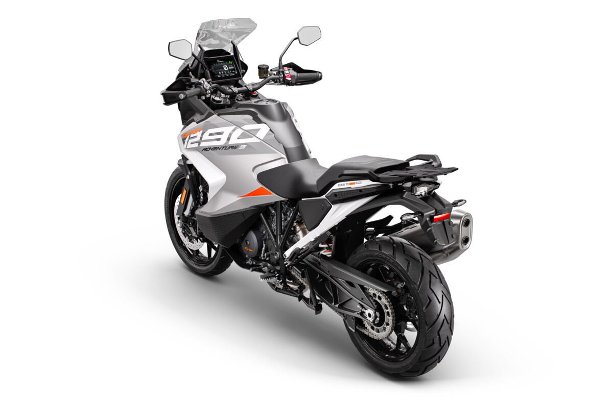 KTM 1290 Super Adventure S 2023: le foto