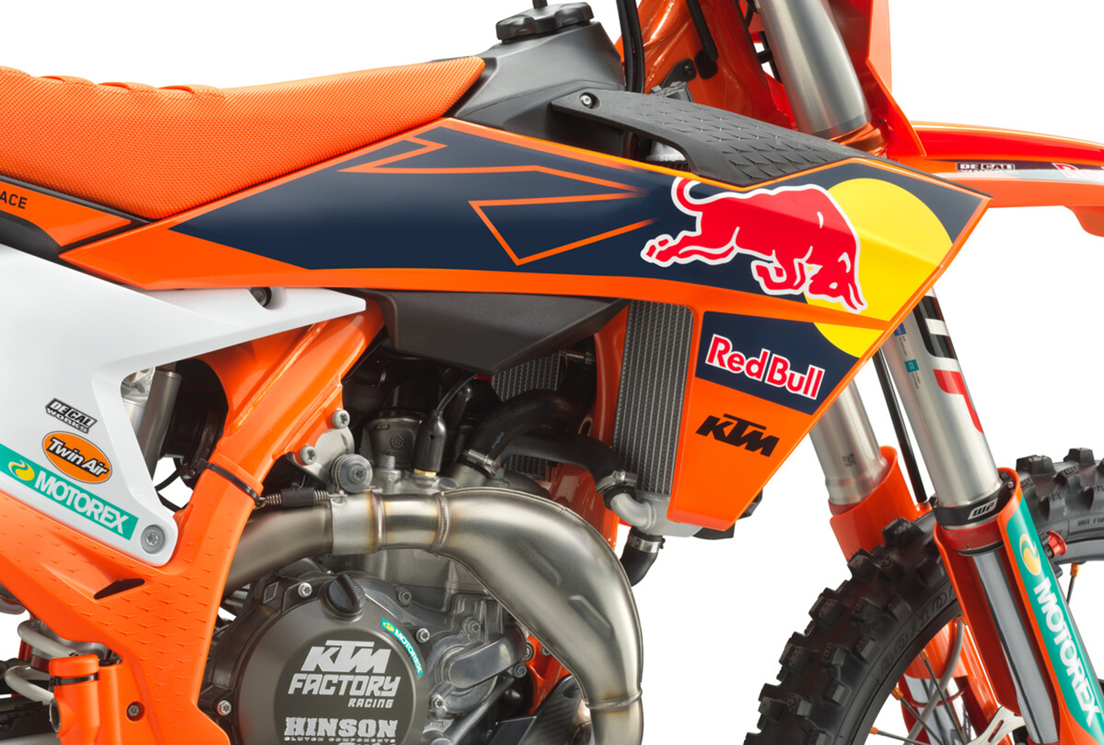 KTM 450 SX-F FACTORY EDITION 2023: le foto