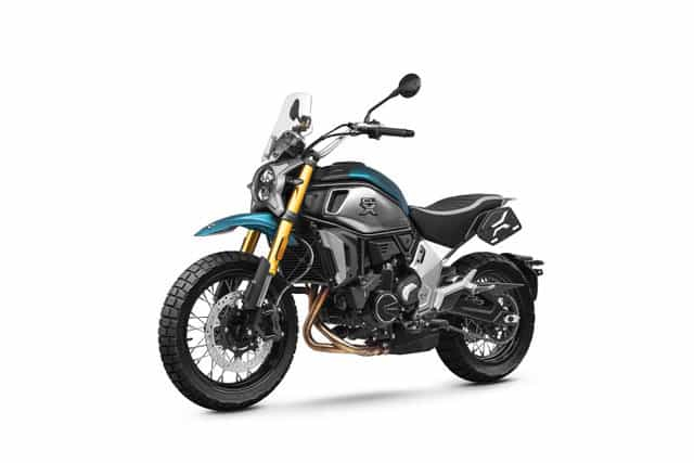 CFMoto 700CL-X Adventure: foto